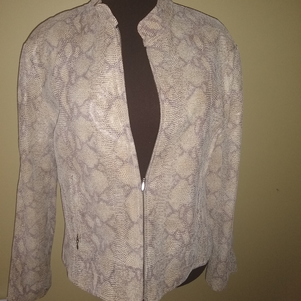 Jacket - Picture 3 of 5